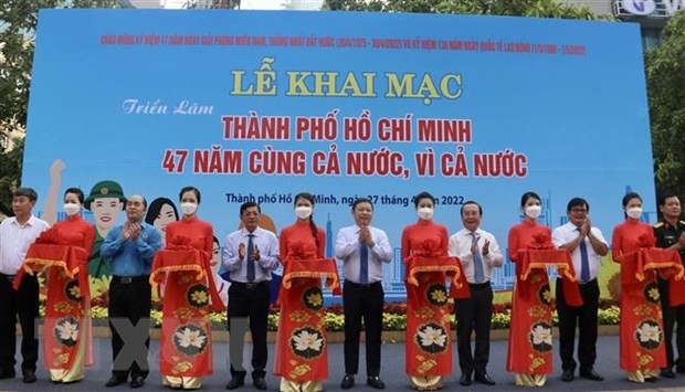 Eröffnung der Ausstellung „Ho-Chi-Minh-Stadt – 47 Jahren zusammen mit dem Land und für das Land“