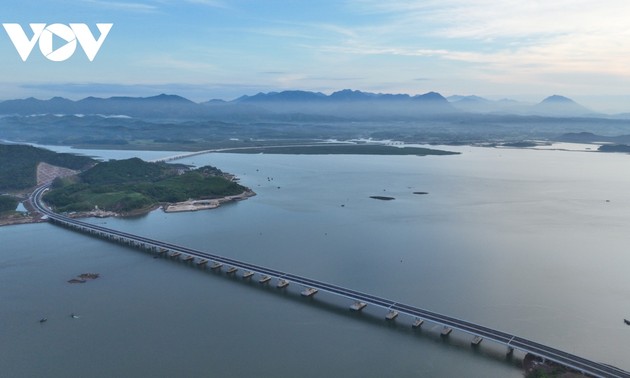 Quang Ninh fördert das grüne Wachstum und regionale Verbindung