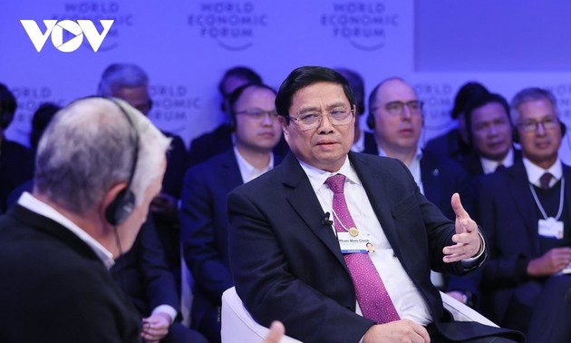 Premierminister Pham Minh Chinh hält Rede beim strategischen Dialog zwischen Vietnam und WEF