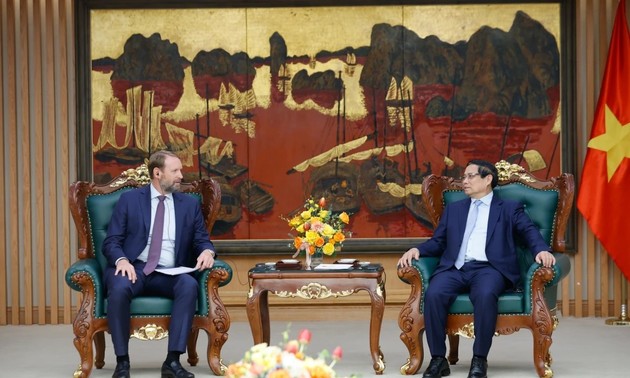 Premierminister schlägt US-Konzern Pacifico Energy Technologietransfer für Vietnam vor