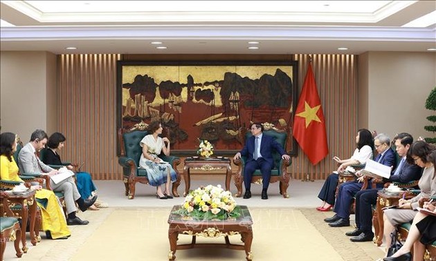 Premierminister Pham Minh Chinh fordert UNESCO zur weiteren Aufnahme der vietnamesischen Kulturschätze auf