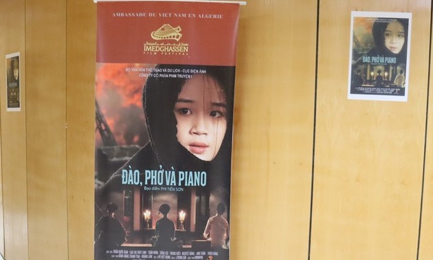 Vietnam stellt den Film “Pfirsichblüte, Pho und Klavier” im Filmfestival Imedghassen in Algerien vor