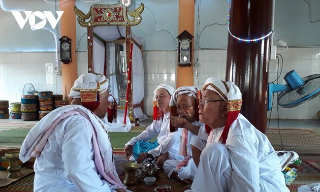 Suk-Yung-Fest: Eine schöne Tradition der Volksgruppe der Cham Bani