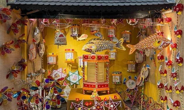 Découvrez l'ancienne fête de la mi-automne à la Citadelle impériale de Thang Long