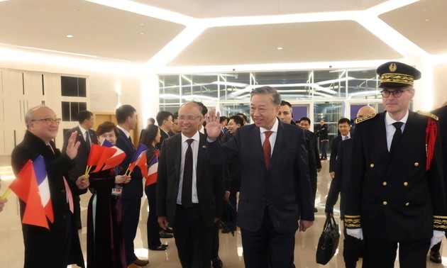 Fin de la visite officielle du secrétaire général et président Tô Lâm en France