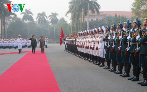 Bộ trưởng Bộ Quốc phòng hội đàm với Bộ trưởng Bộ các lực lượng vũ trang cách mạng CuBa