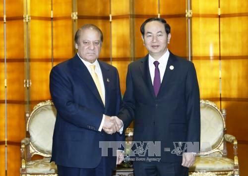 Presiden Vietnam, Tran Dai Quang melakukan pertemuan bilateral  sehubungan dengan kehadiran-nya di KTT Kerjasana Internasional “Sabuk dan Jalan”