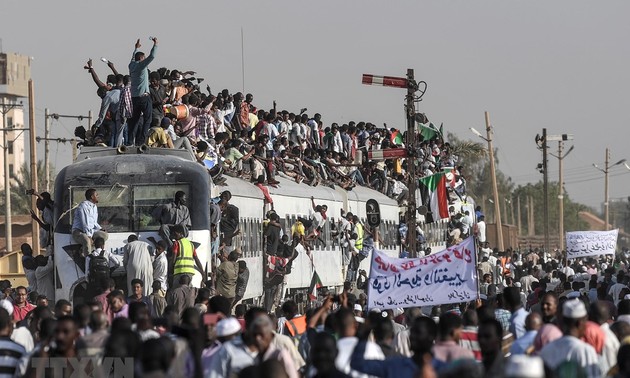 Sudan: Faksi oposisi akan menerima usulan untuk bertemu Dewan Militer