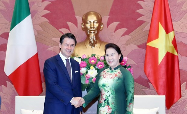 Ketua MN Vietnam, Nguyen Thi Kim Ngan melakukan pertemuan dengan PM Italia, Giuseppe Conte