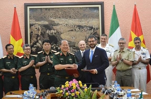 Dialog Kebijakan Pertahanan Vietnam-Italia ke-3