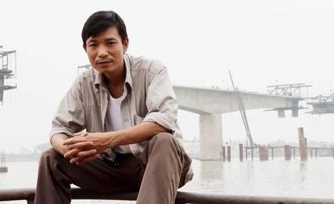 Pelukis Vu Thai Binh: meniupkan jiwa pada kertas do