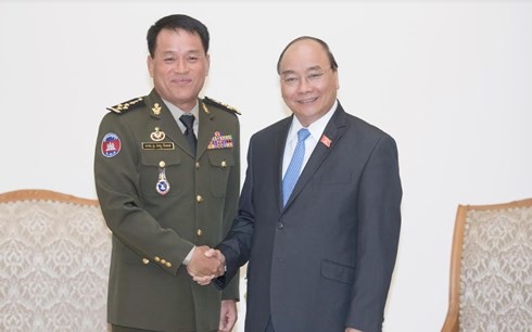 PM desires closer traditional friendship with Cambodia