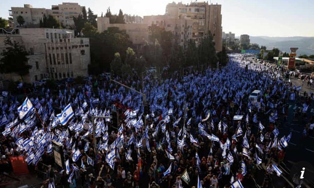 Tens of thousands of Israelis march as vote on judicial curbs nears