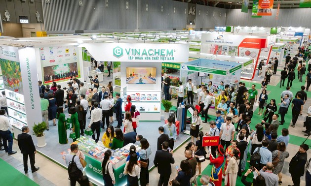 Vinachem Expo 2025 attracts 10 countries and territories