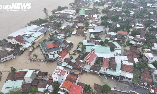 South-central flood: Tens of thousands of homes submerged