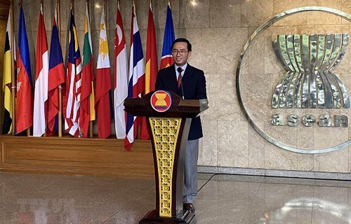 Dua puluh lima tahun Vietnam masuk ASEAN: Vietnam – anggota yang aktif, berinisiatif, dan bertanggung jawab dari ASEAN