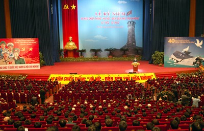 Treffen zum 40. Jahrestag des Luftsieges Hanoi-Dien Bien Phu