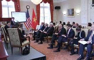 US-Unternehmen bekräftigen ihre langjährige Tätigkeit in Vietnam