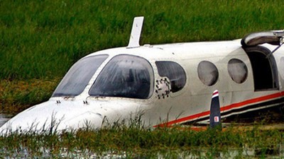 Mehr als 40 Tote bei Flugzeugunglück in Laos