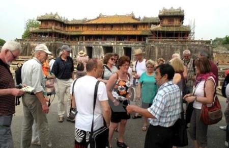 Anzahl der Touristen in Hue und Khanh Hoa steigt zum traditionellen Tetfest