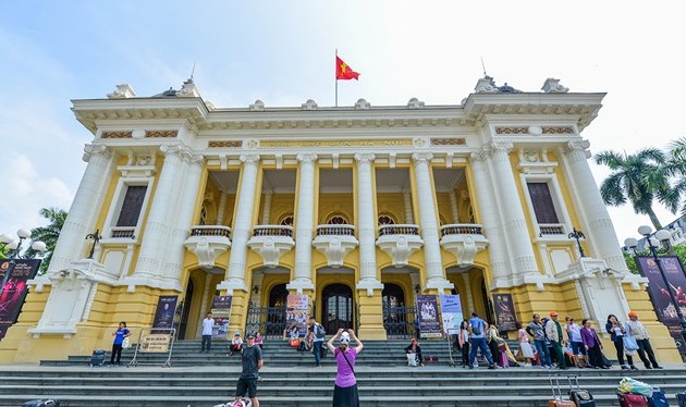 Die Opernhaus-Tour: ein kulturelles Produkt für Touristen    