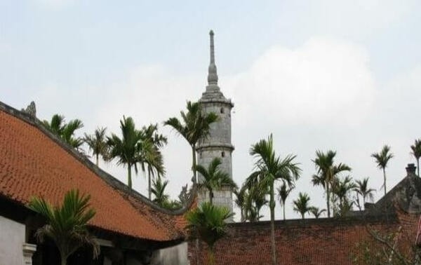 Pagode But Thap - Das Meisterwerk für Architektur und Holzschnittzerei