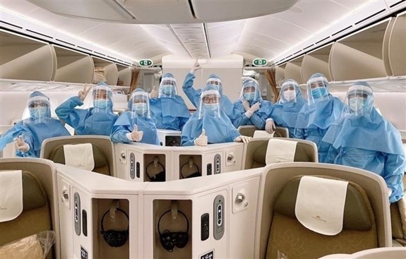 Italienische Touristen nach Hause bringen und die Heimkehr vietnamesischer Bürger organisieren 