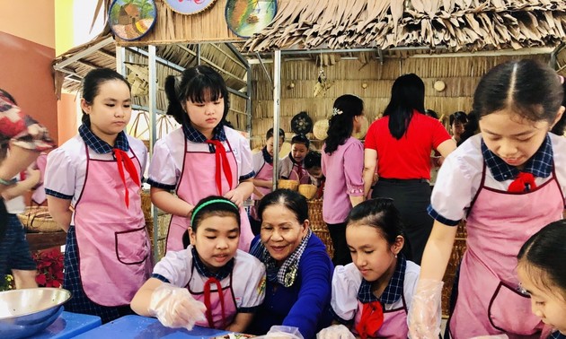 Backerlebnisse mit traditionellen Kuchen aus Südvietnam 