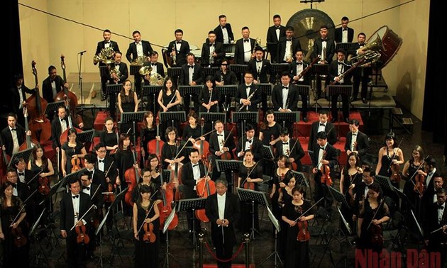 Toyota-Konzert in Hanoi und Ho-Chi-Minh-Stadt