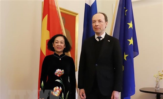 Leiterin der zentralen Personalabteilung der KPV, Truong Thi Mai, besucht Finnland