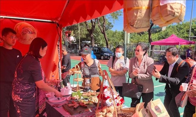 Vorstellung traditioneller vietnamesischer Gerichte beim internationalen kulinarischen Festival in Hongkong (China)