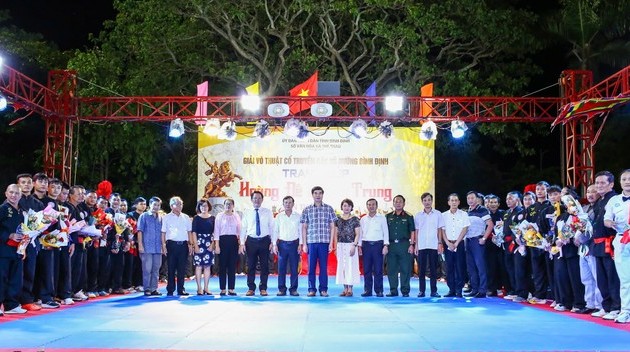 Traditionelles Kampfsportturnier der Kampfkunstschulen in Binh Dinh