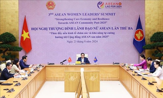 Premierminister Pham Minh Chinh nimmt am Gipfel der ASEAN-Leiterinnen teil