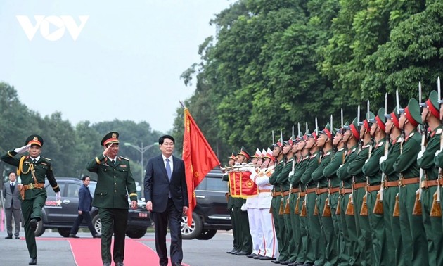 Staatspräsident Luong Cuong besucht das Armeekorps 12