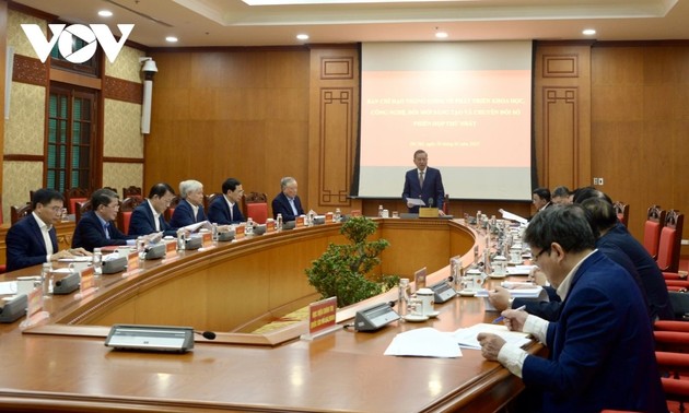 KPV-Generalsekretär To Lam leitet die erste Sitzung über die Entwicklung von Wissenschaft und Innovation