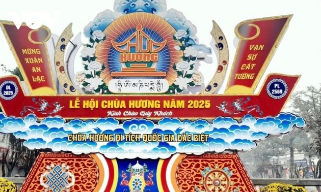 Eröffnung des Festes der Huong-Pagode
