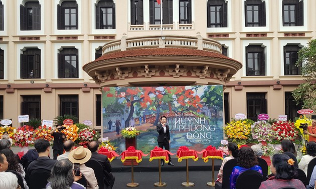 Eröffnung der Ausstellung „Huynh Phuong Dongs Reise“