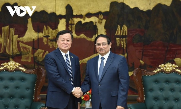 Premierminister Pham Minh Chinh empfängt den Vorsitzenden der Commercial Aircraft Corporation of China (COMAC)