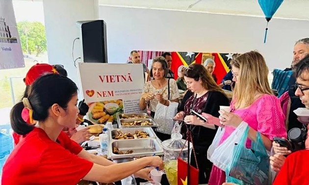 Vorstellung der vietnamesischen Produkte auf einer internationalen Gastronomie- und Kulturmesse in Brasilien
