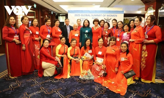 Zusammenarbeit zwischen vietnamesischen, philippinischen und kasachischen Geschäftsfrauen verstärken