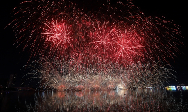 Chinesisches Feuerwerksteam gewinnt die Meisterschaft beim Internationalen Feuerwerkfestival Da Nang DIFF – 2025