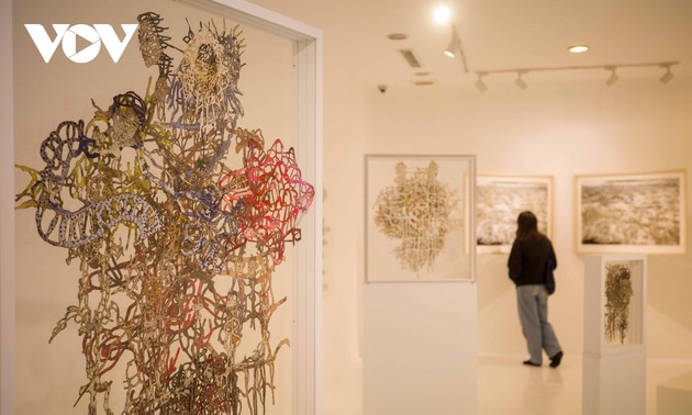 Künstlerin Tawada Yuki: Geschichten der Erinnerung durch Fotografie und Keramik erzählen