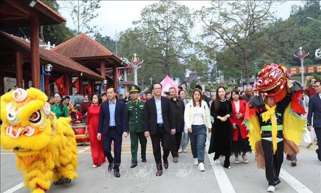Vietnam begrüßt zum Neujahr zahlreiche internationale Touristengruppen