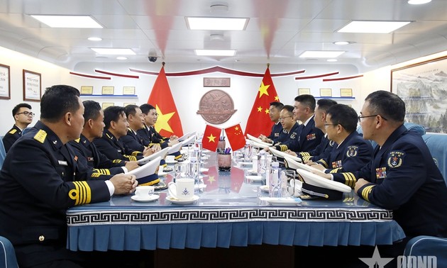 Die vietnamesischen und chinesischen Marineverbände verstärken die freundschaftliche Zusammenarbeit