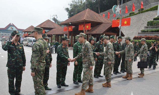 베트남·중국 군 의료진, 국경 지역 주민 대상 의료 봉사 교류