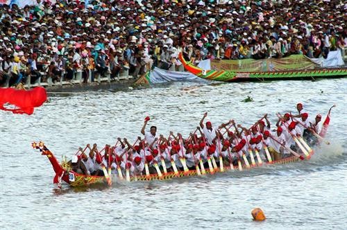 លើកកំពស់វប្បធម៌សម្បូរបែបនិងពិសេសដោយឡែករបស់ជនរួមជាតិខ្មែរណាមបូ