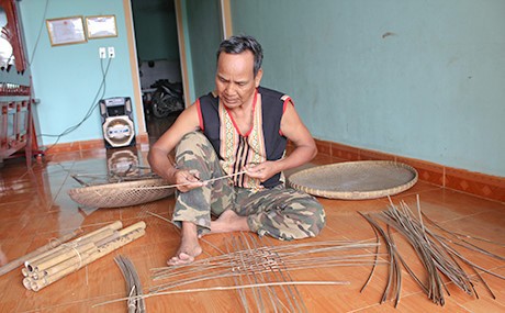 អំណាចរបស់មេកន្ទ្រាញជនជាតិ Ba Na