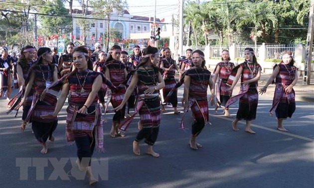 ពិធីបិទមហោស្រពវប្បធម៌គងឃ្មោះ Tay Nguyen ឆ្នាំ២០១៨