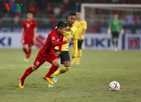 AFF Suzuki Cup 2018៖  ប្រព័ន្ធផ្សព្វផ្សាយអន្តរជាតិកោតសរសើរចំពោះភាពខ្លាំងរបស់ក្រុមបាល់ទាត់ជម្រើសជាតិវៀតណាម