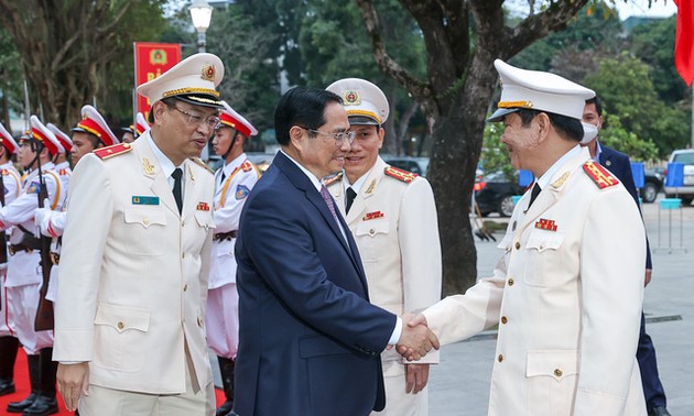 លោកនាយករដ្ឋមន្ត្រី Pham Minh Chinh ស្នើឱ្យនគរបាលខេត្ត Thanh Hoa ចូលរួមយ៉ាងសកម្មក្នុងការងារទប់ស្កាត់ការរីករាលដាលនៃជំងឺកូវីដ-១៩